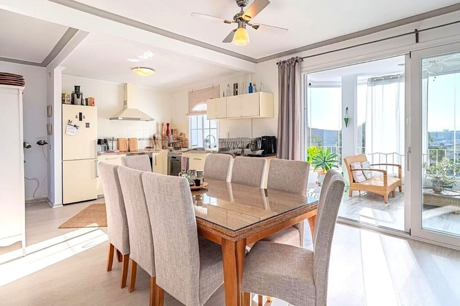 Resale - apartment - Estepona - Estepona Centro
