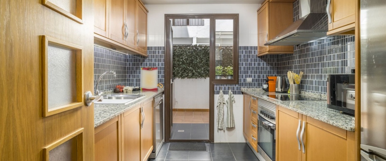 Resale - apartment - Estepona - Estepona Centro