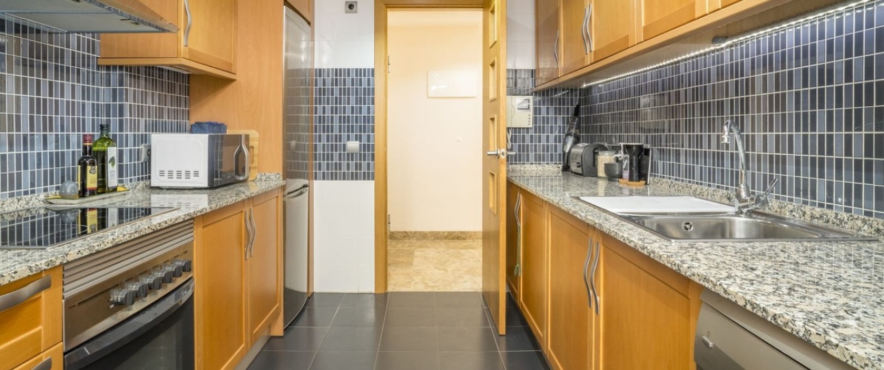 Resale - apartment - Estepona - Estepona Centro