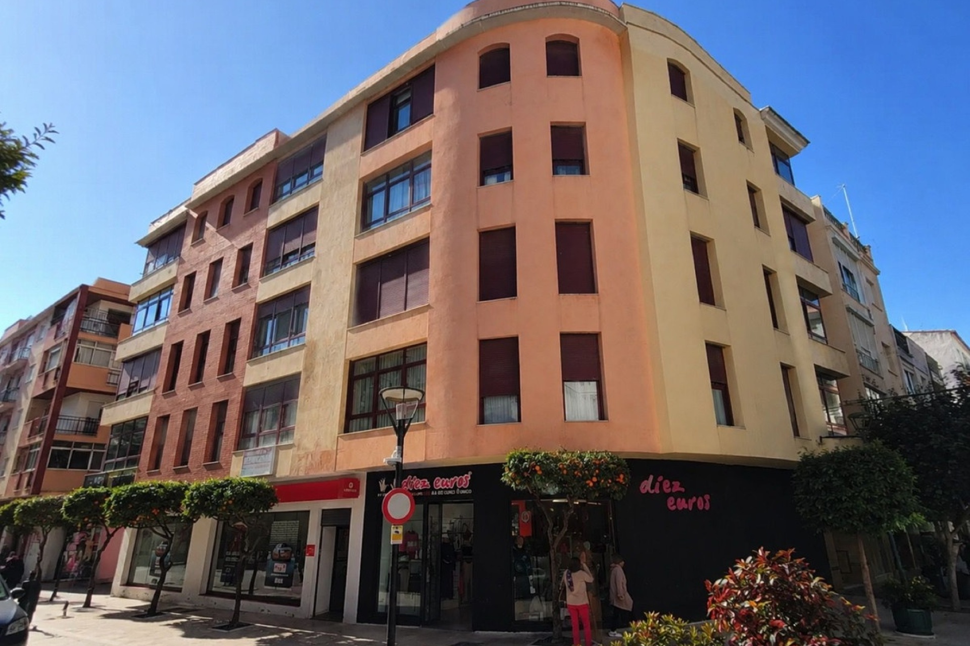 Resale - apartment - Estepona - Estepona Centro