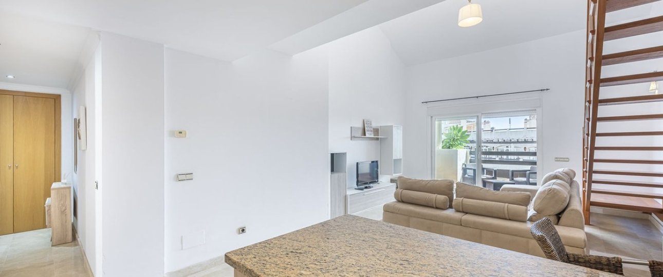 Resale - apartment - Estepona - Estepona Centro