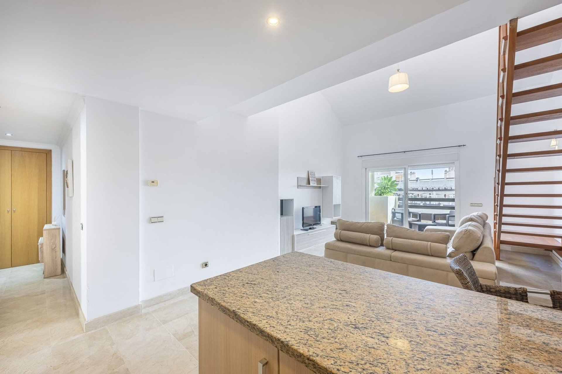 Resale - apartment - Estepona - Estepona Centro