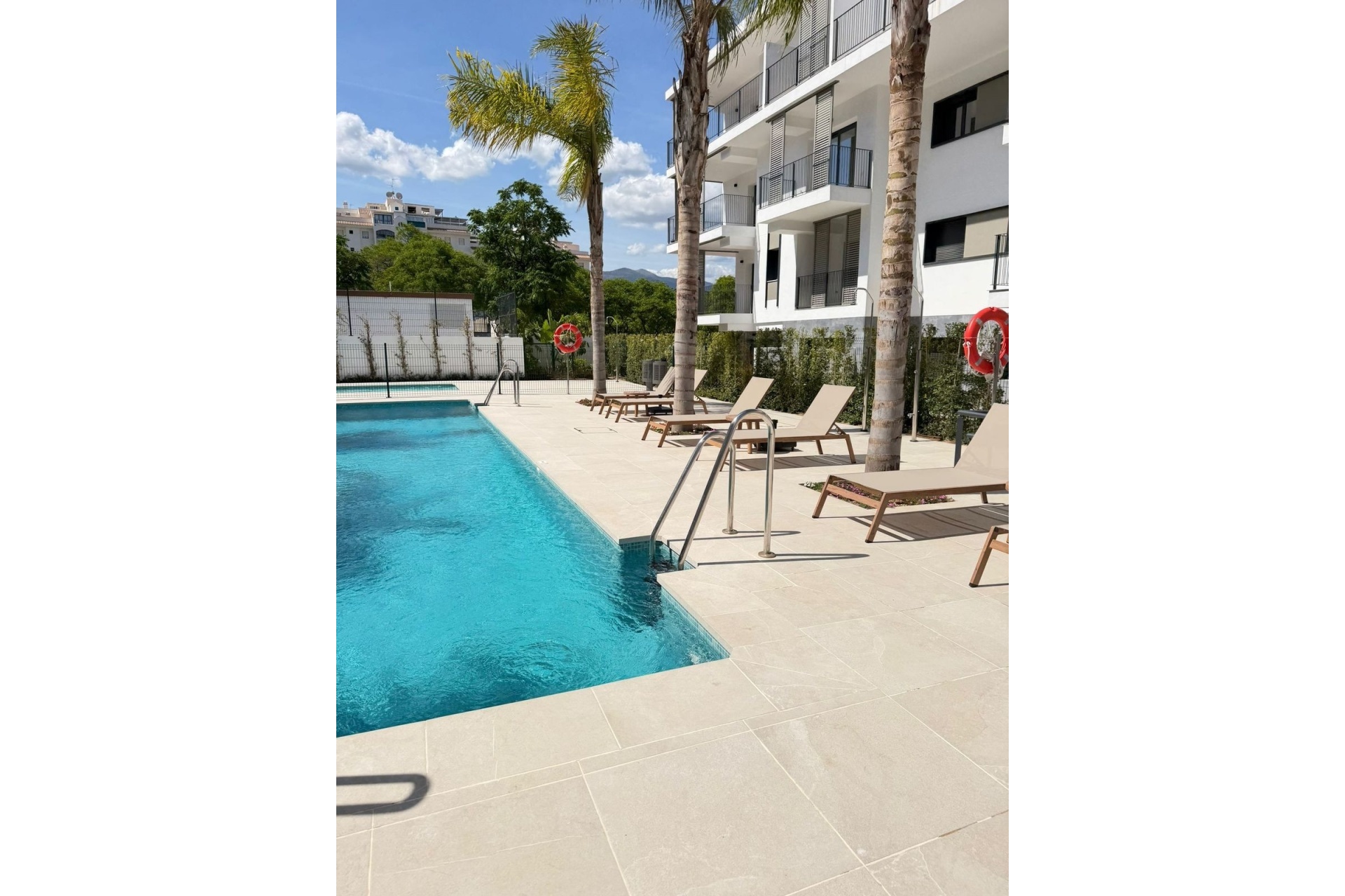 Resale - apartment - Estepona - Estepona Centro