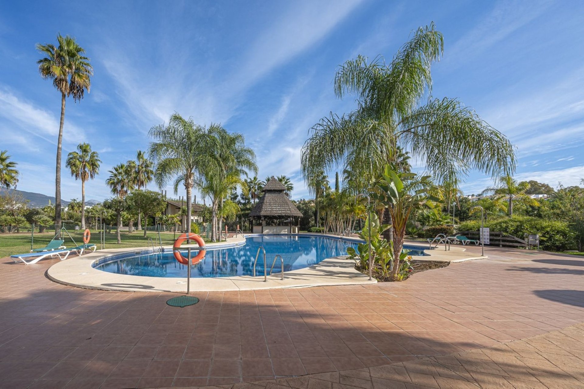 Resale - apartment - Estepona - Estepona Centro