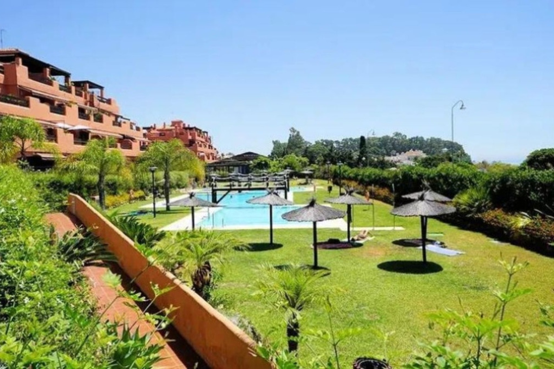 Resale - apartment - Estepona - Estepona Centro