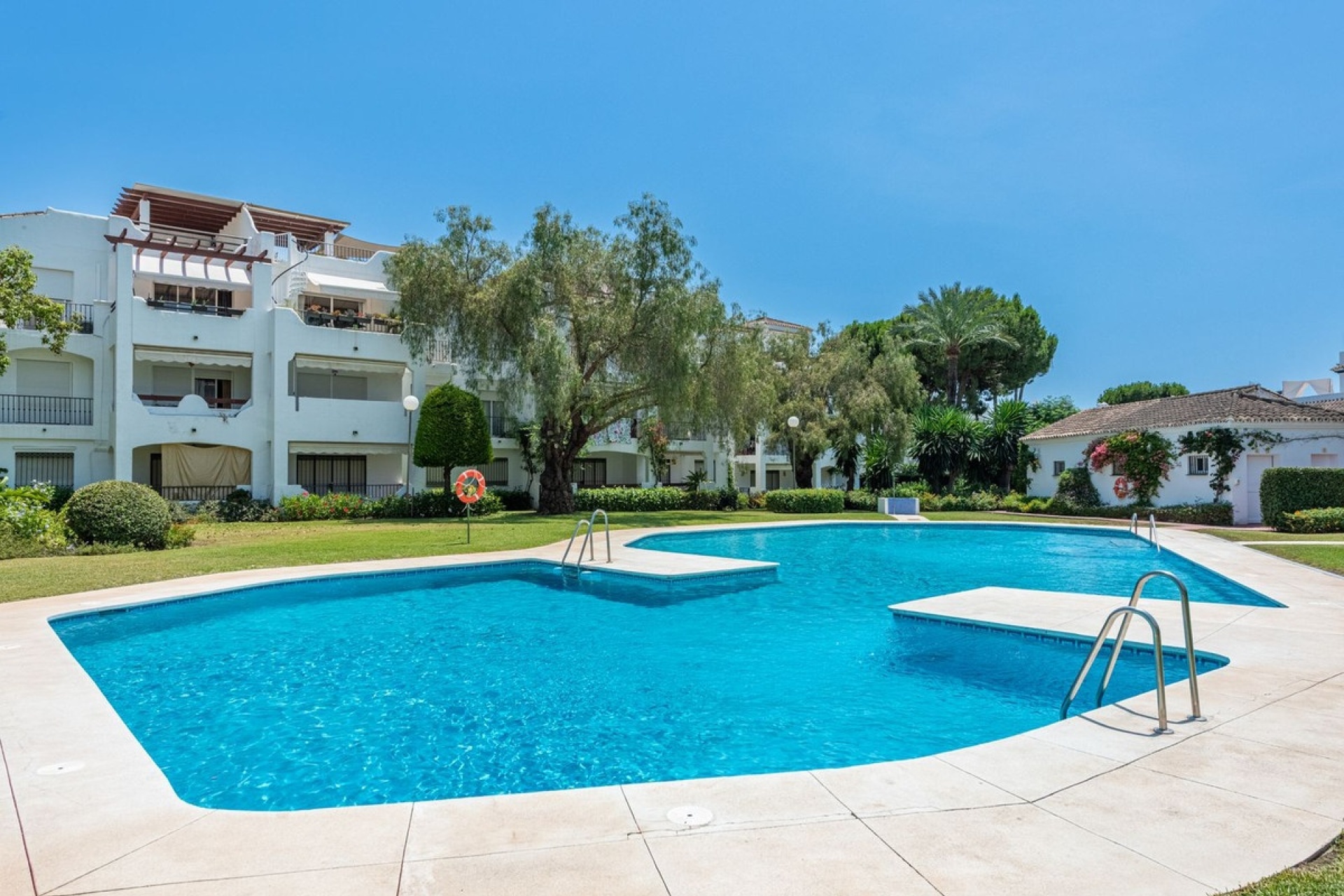 Resale - apartment - Estepona - Estepona Centro