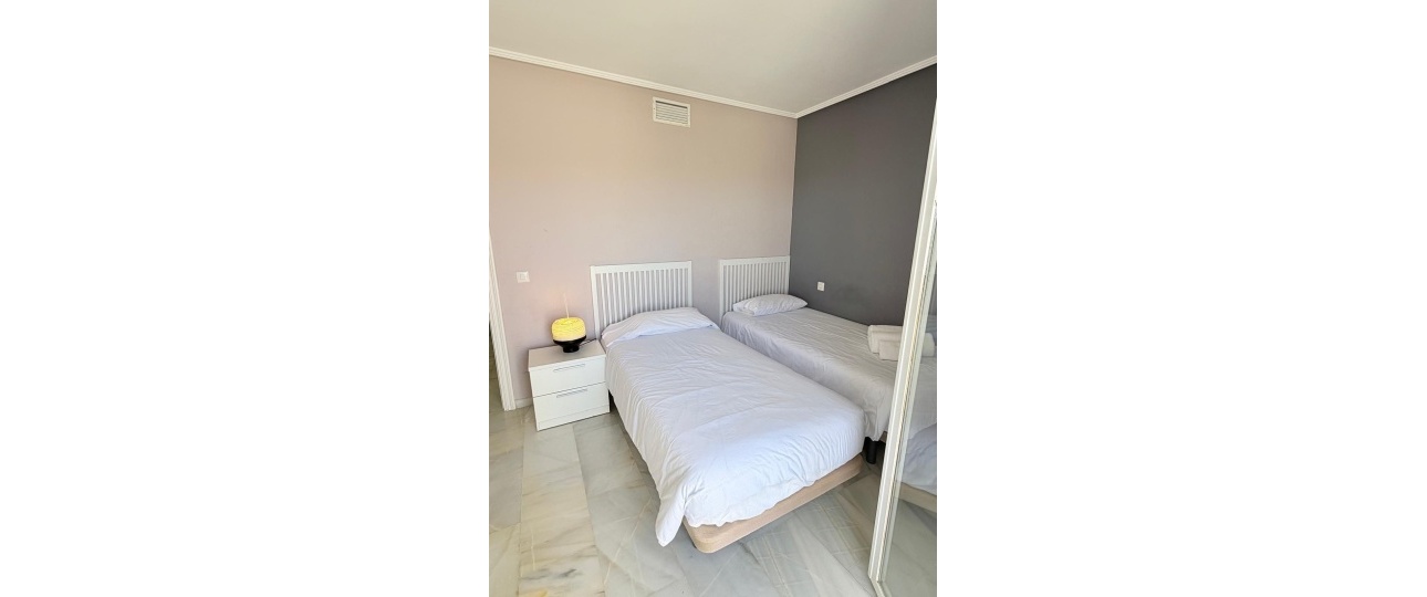 Resale - apartment - Estepona - Estepona Centro