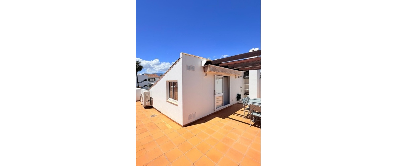 Resale - apartment - Estepona - Estepona Centro