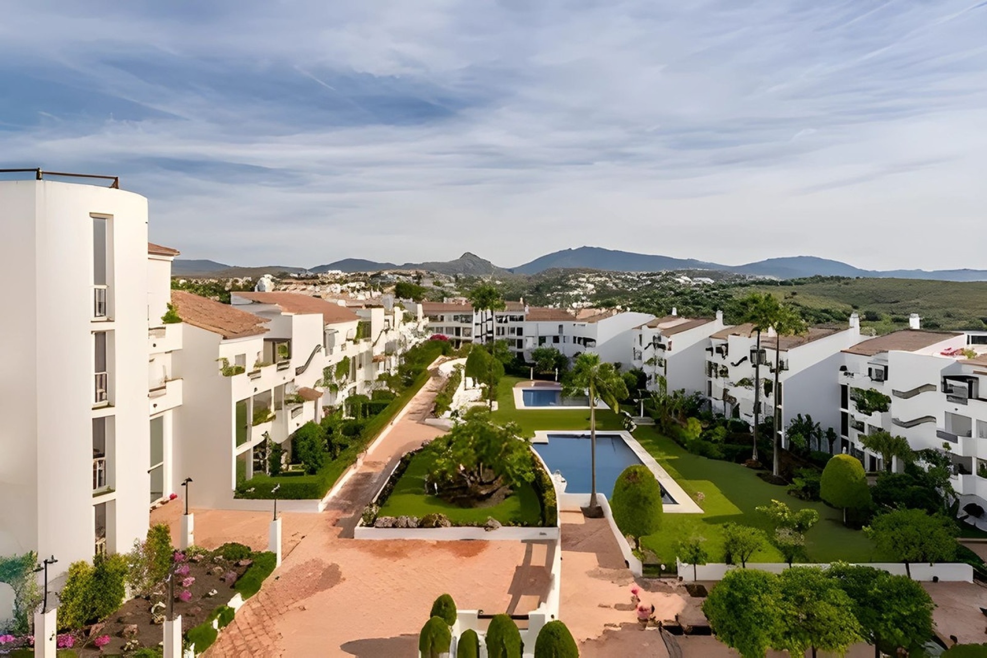 Resale - apartment - Estepona - Estepona Centro