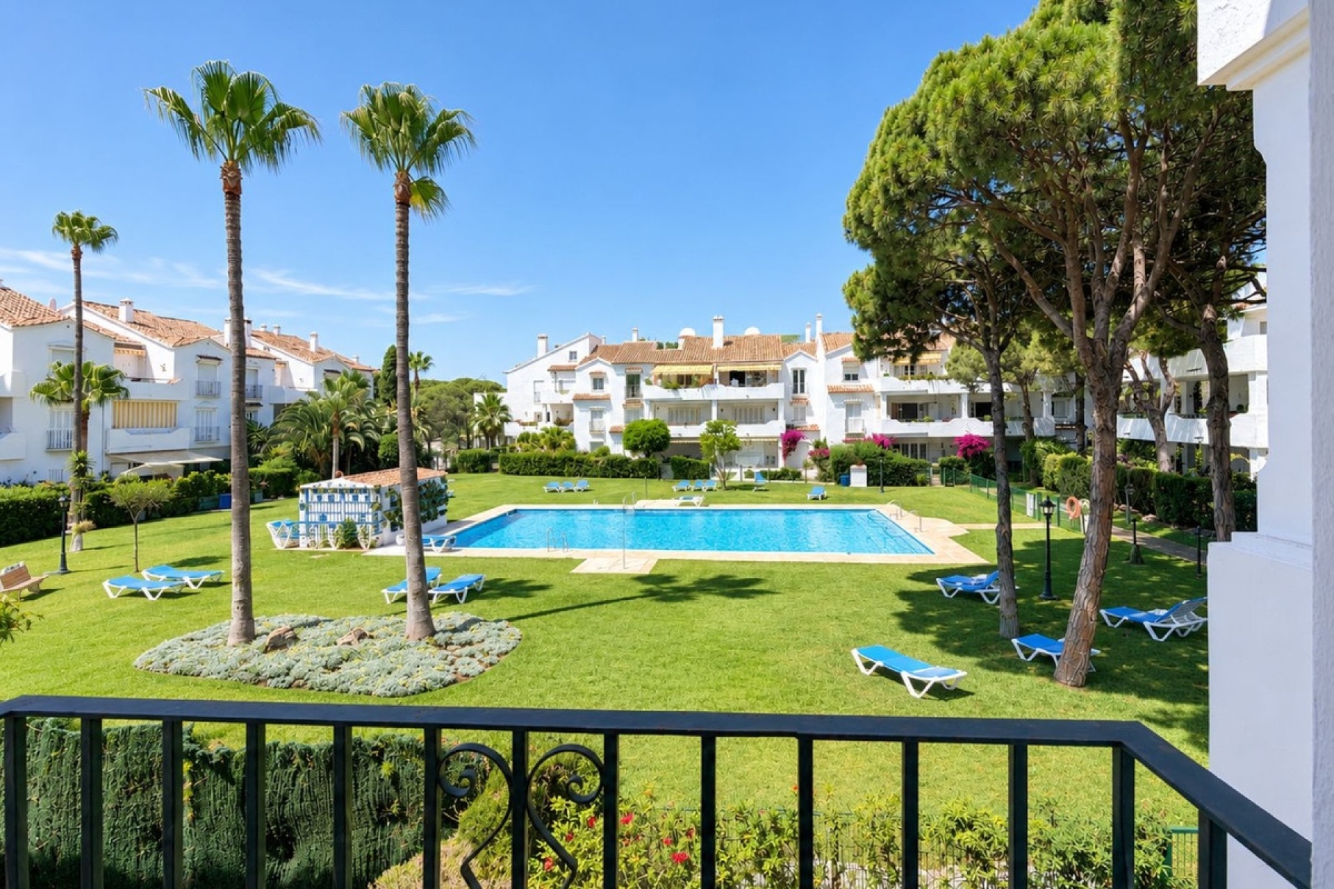Resale - apartment - Estepona - Estepona Centro