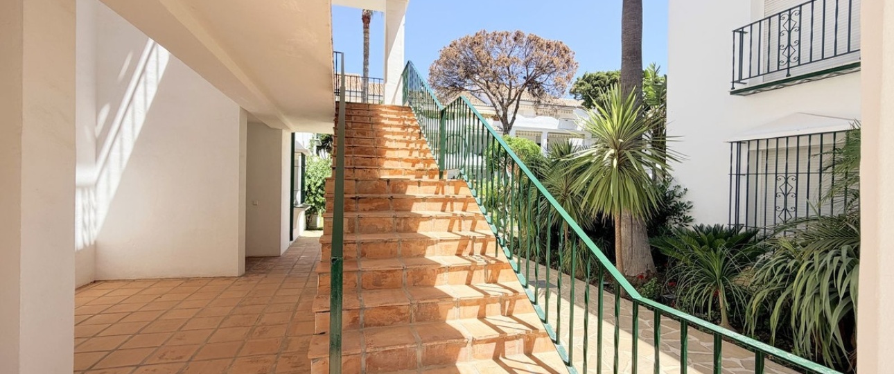 Resale - apartment - Estepona - Estepona Centro