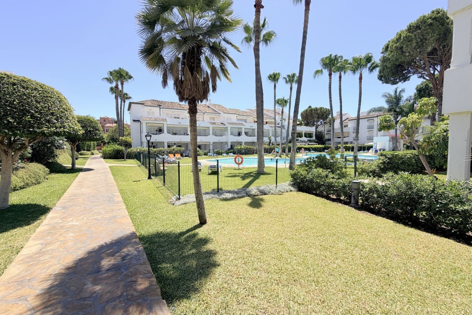 Resale - apartment - Estepona - Estepona Centro