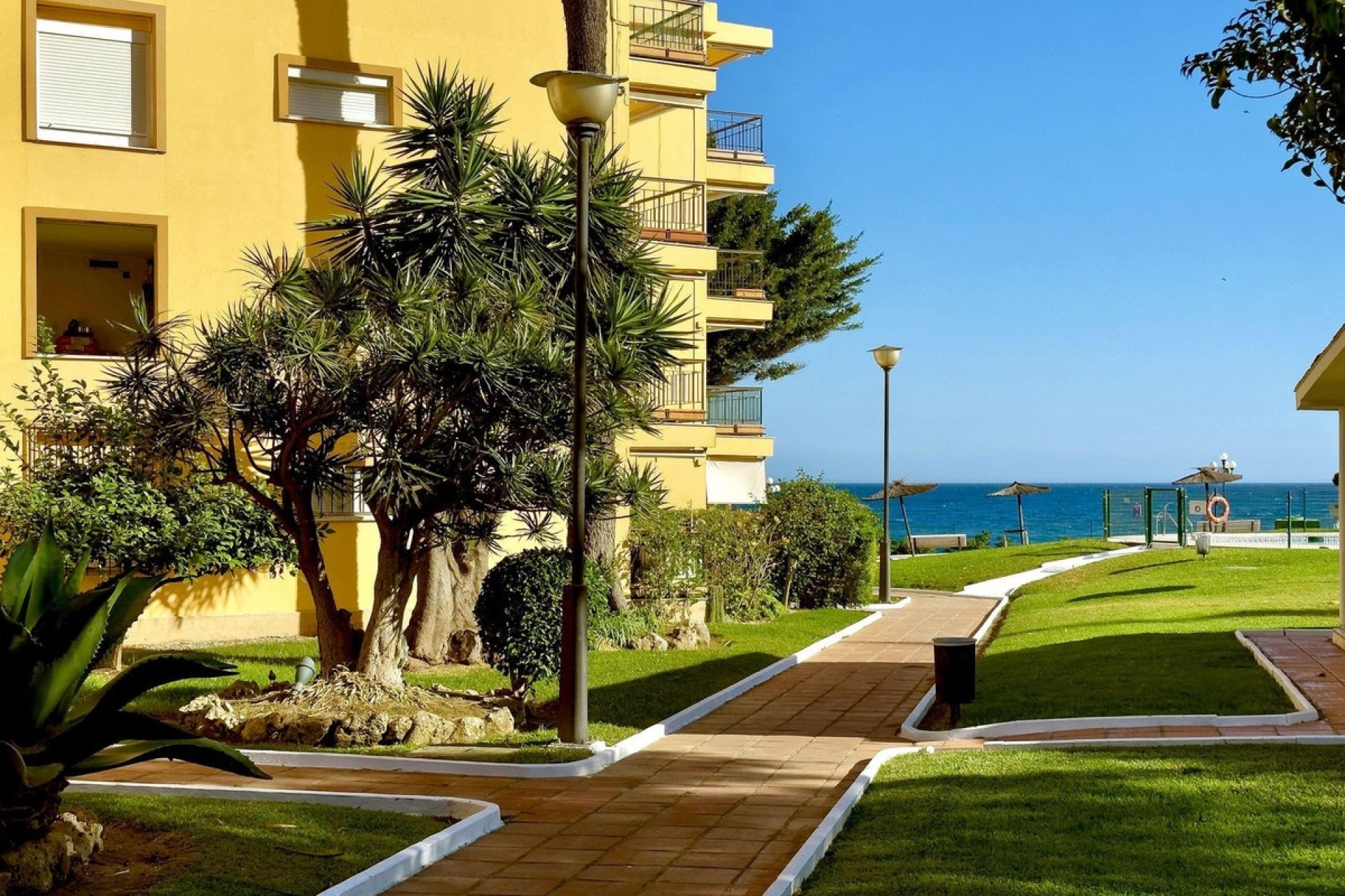 Resale - apartment - Estepona - Estepona Centro