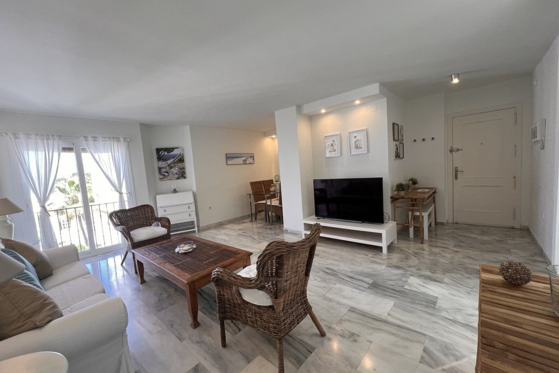 Resale - apartment - Estepona - Estepona Centro