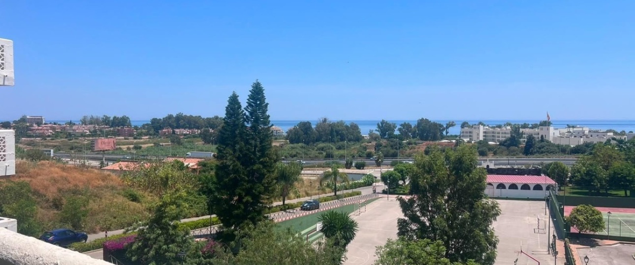 Resale - apartment - Estepona - Estepona Centro