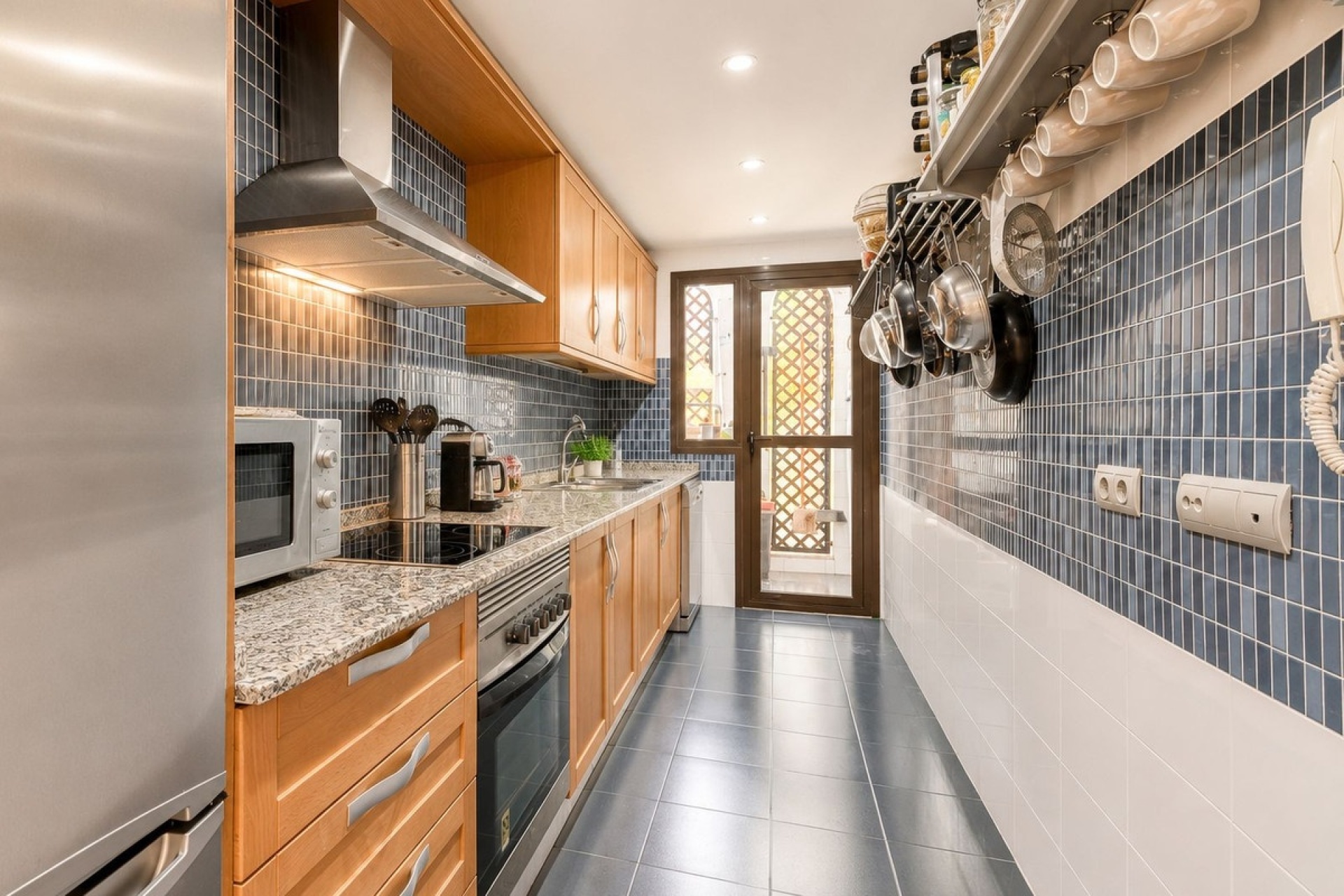 Resale - apartment - Estepona - Estepona Centro