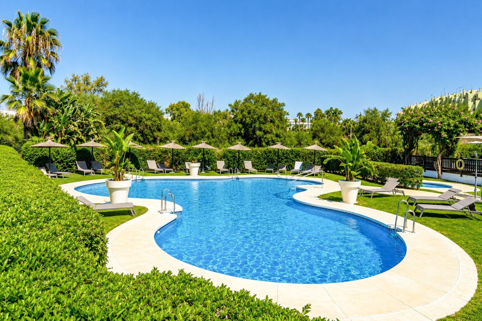 Resale - apartment - Estepona - Estepona Centro