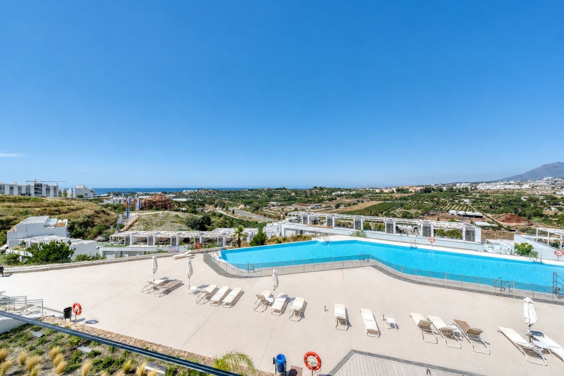Resale - apartment - Estepona - Estepona Centro