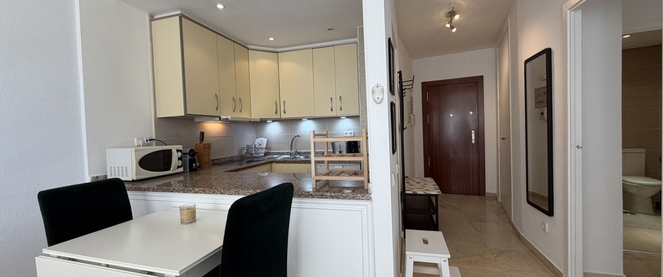 Resale - apartment - Estepona - Estepona Centro