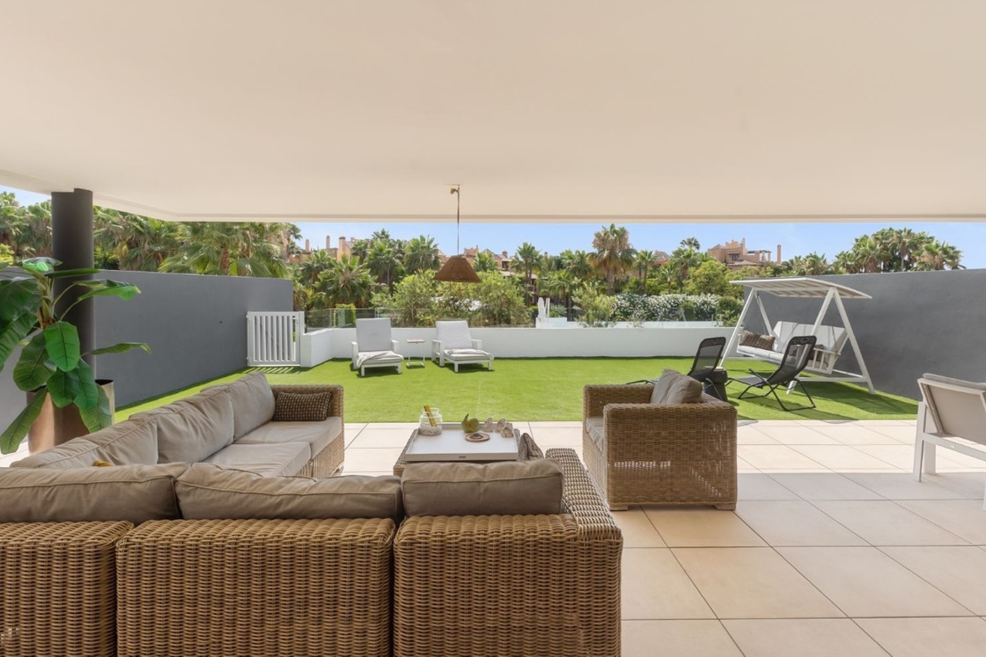 Resale - apartment - Estepona - Estepona Centro