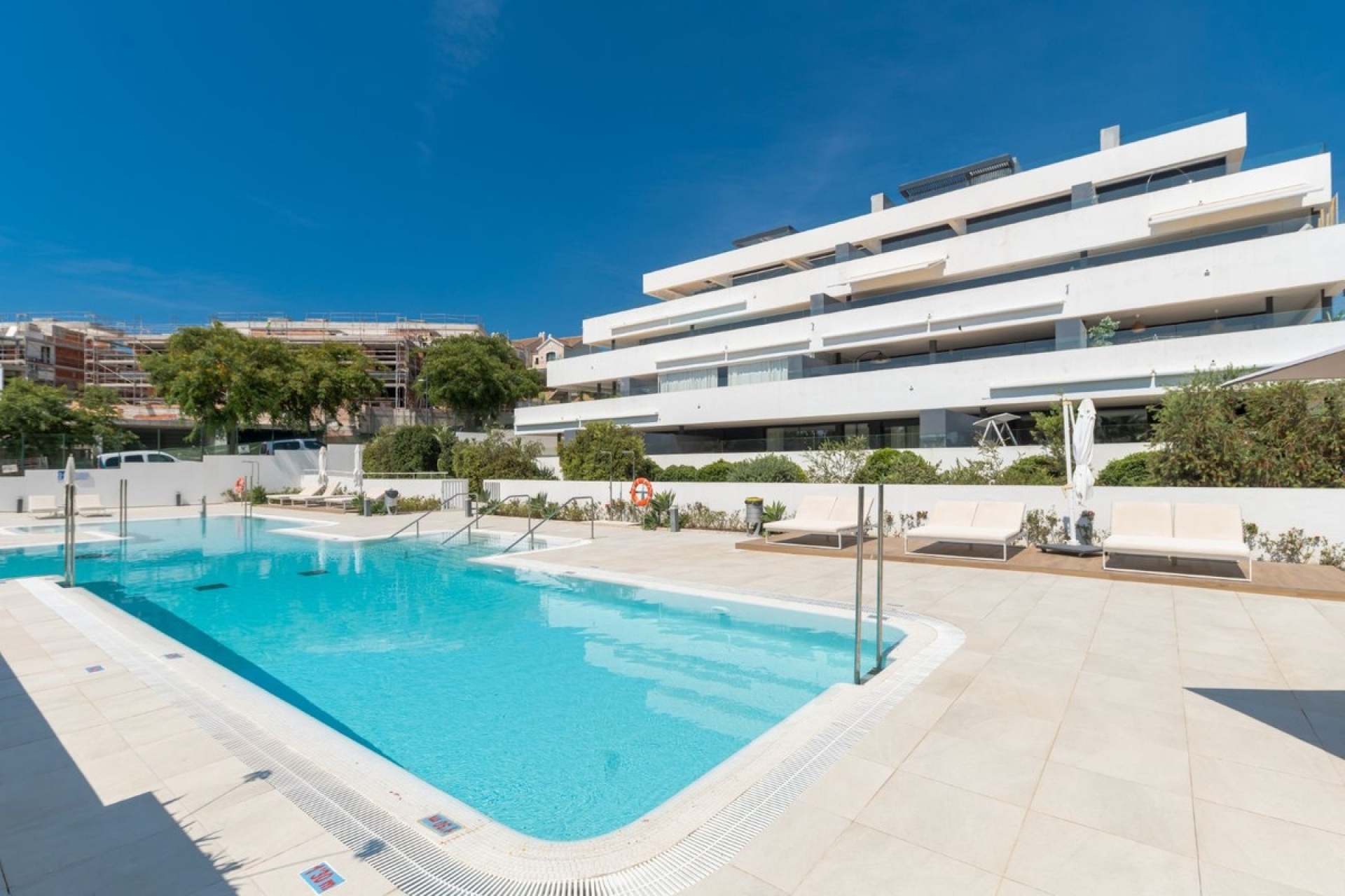 Resale - apartment - Estepona - Estepona Centro