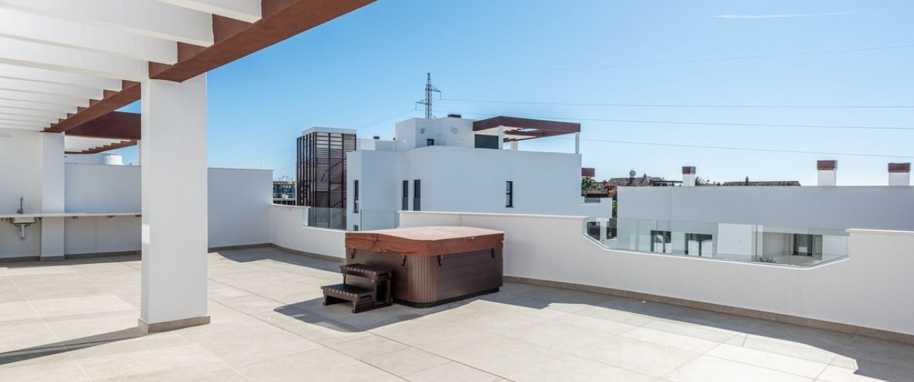 Resale - apartment - Estepona - Estepona Centro