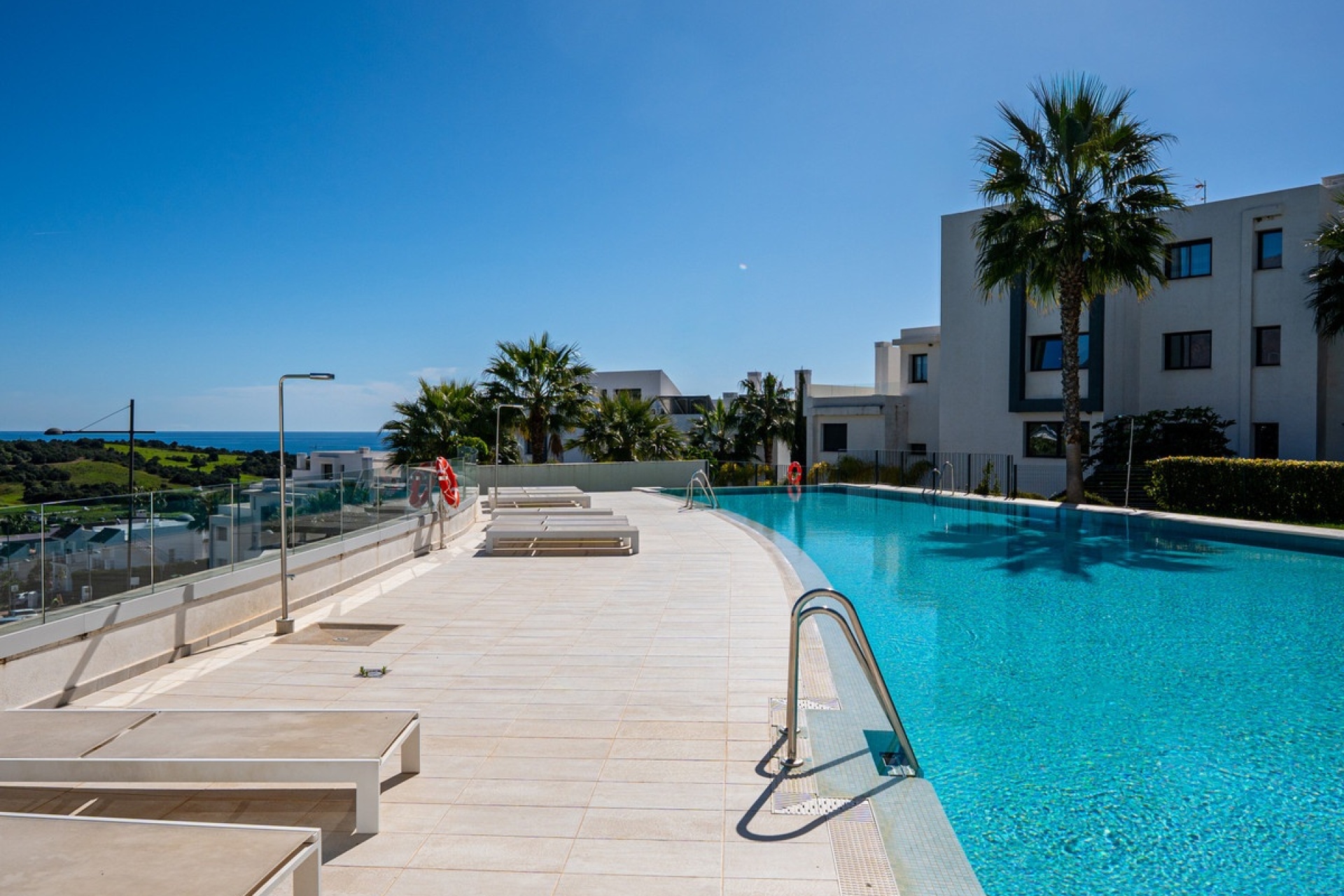Resale - apartment - Estepona - Estepona Centro