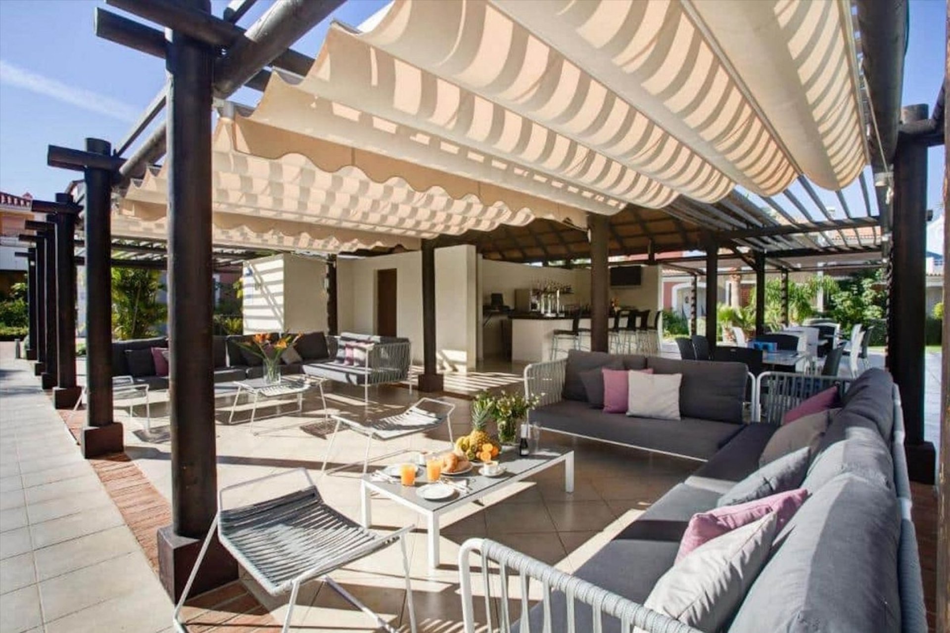 Resale - apartment - Estepona - Estepona Centro