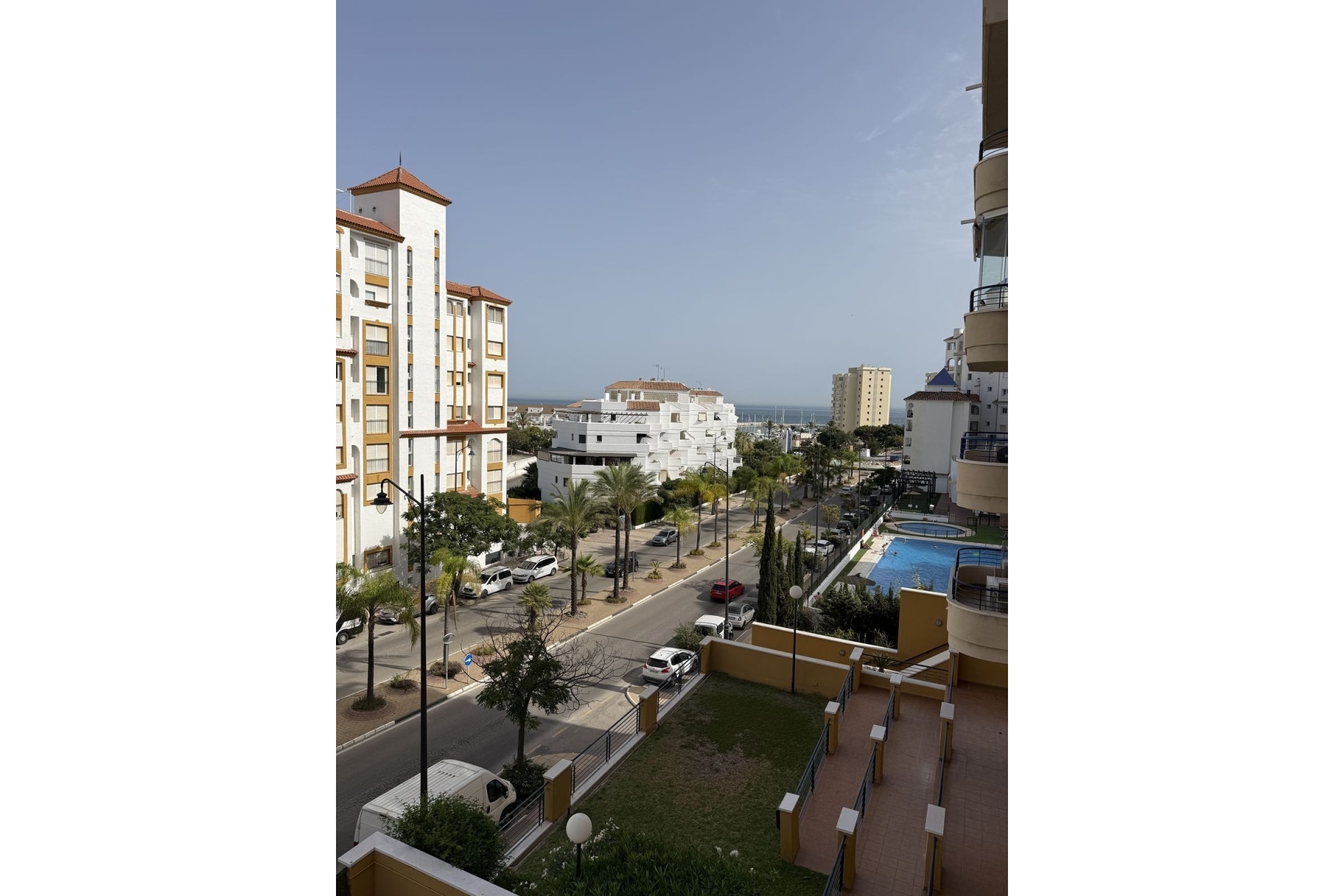 Resale - apartment - Estepona - Estepona Centro