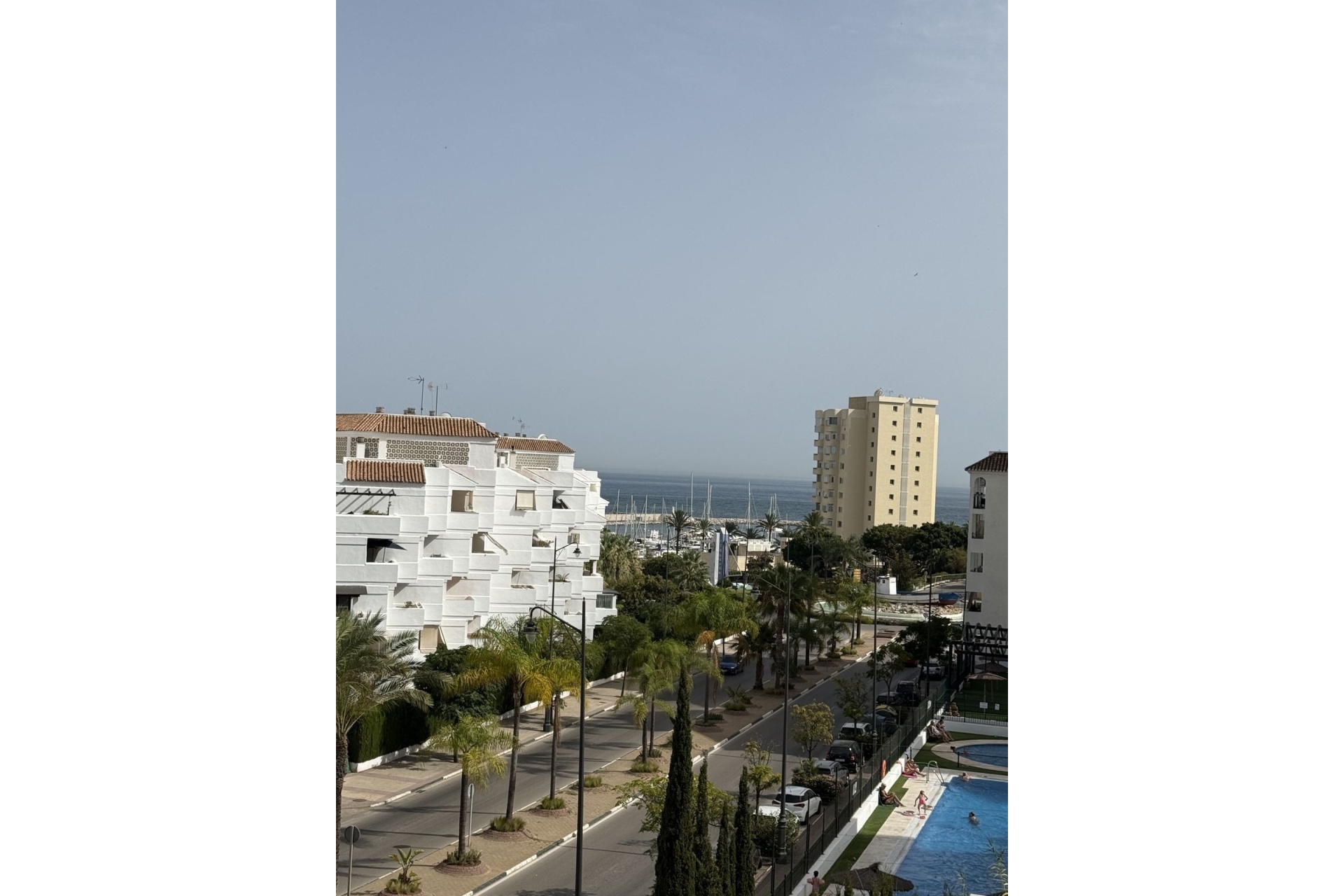 Resale - apartment - Estepona - Estepona Centro