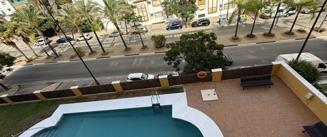 Resale - apartment - Estepona - Estepona Centro