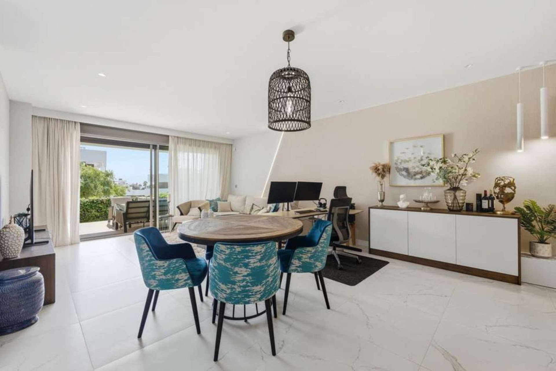 Resale - apartment - Estepona - Estepona Centro