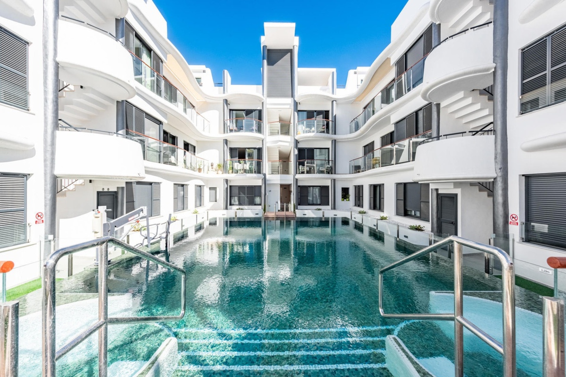 Resale - apartment - Estepona - Estepona Centro