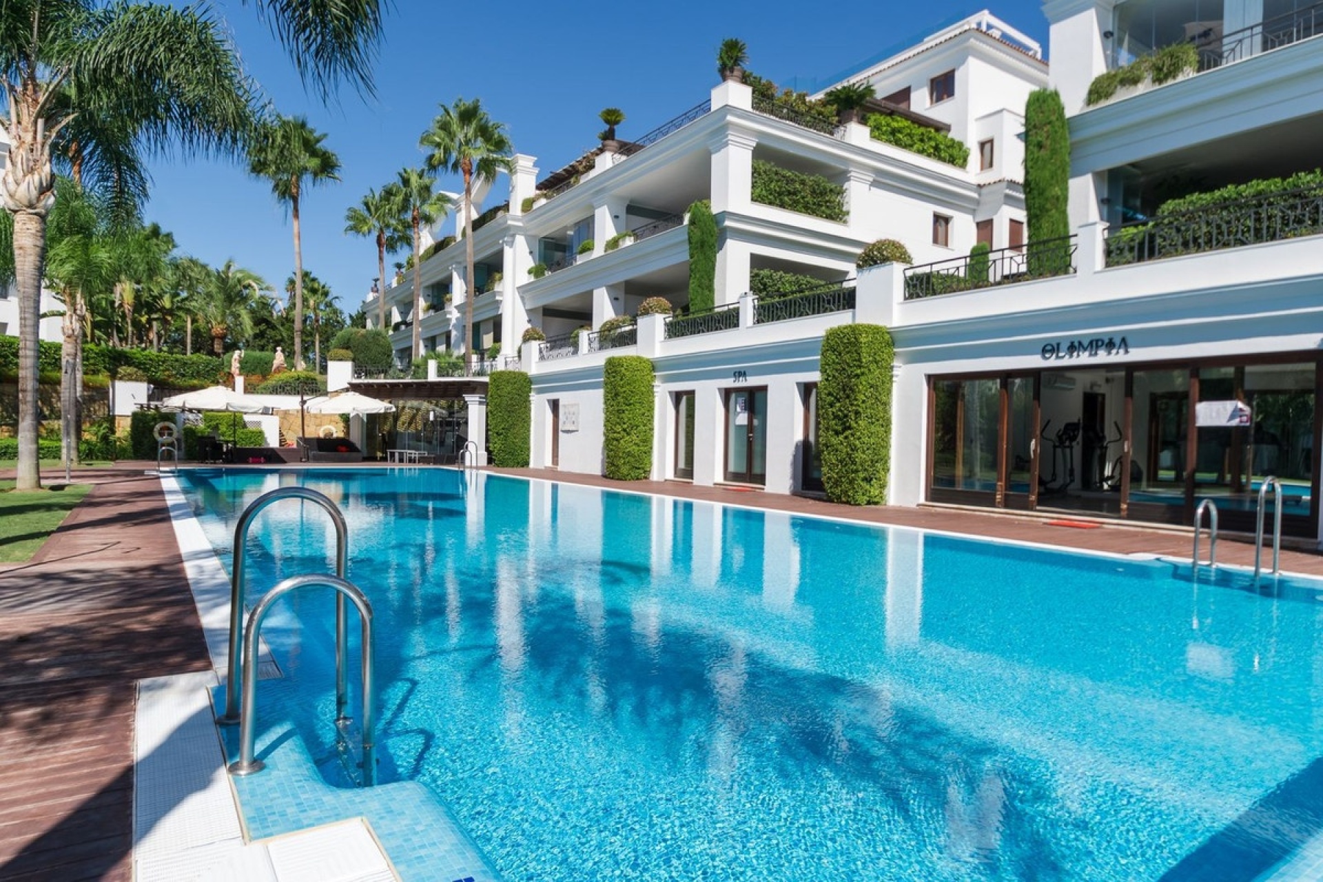 Resale - apartment - Estepona - Estepona Centro