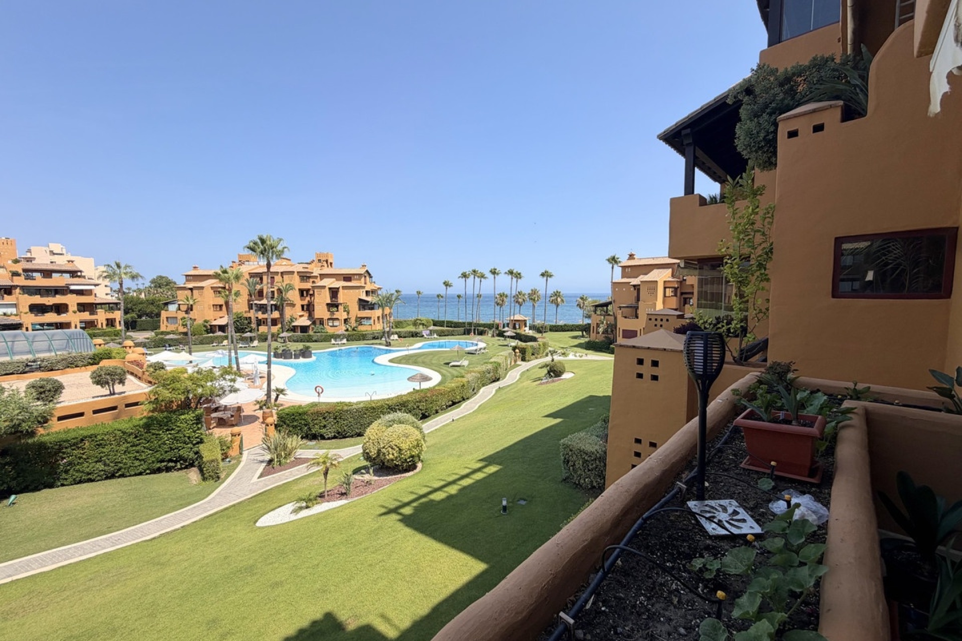 Resale - apartment - Estepona - Estepona Centro