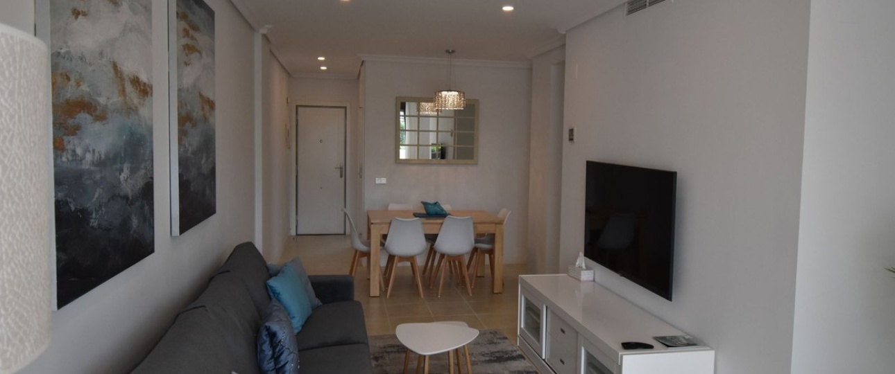 Resale - apartment - Estepona - Estepona Centro