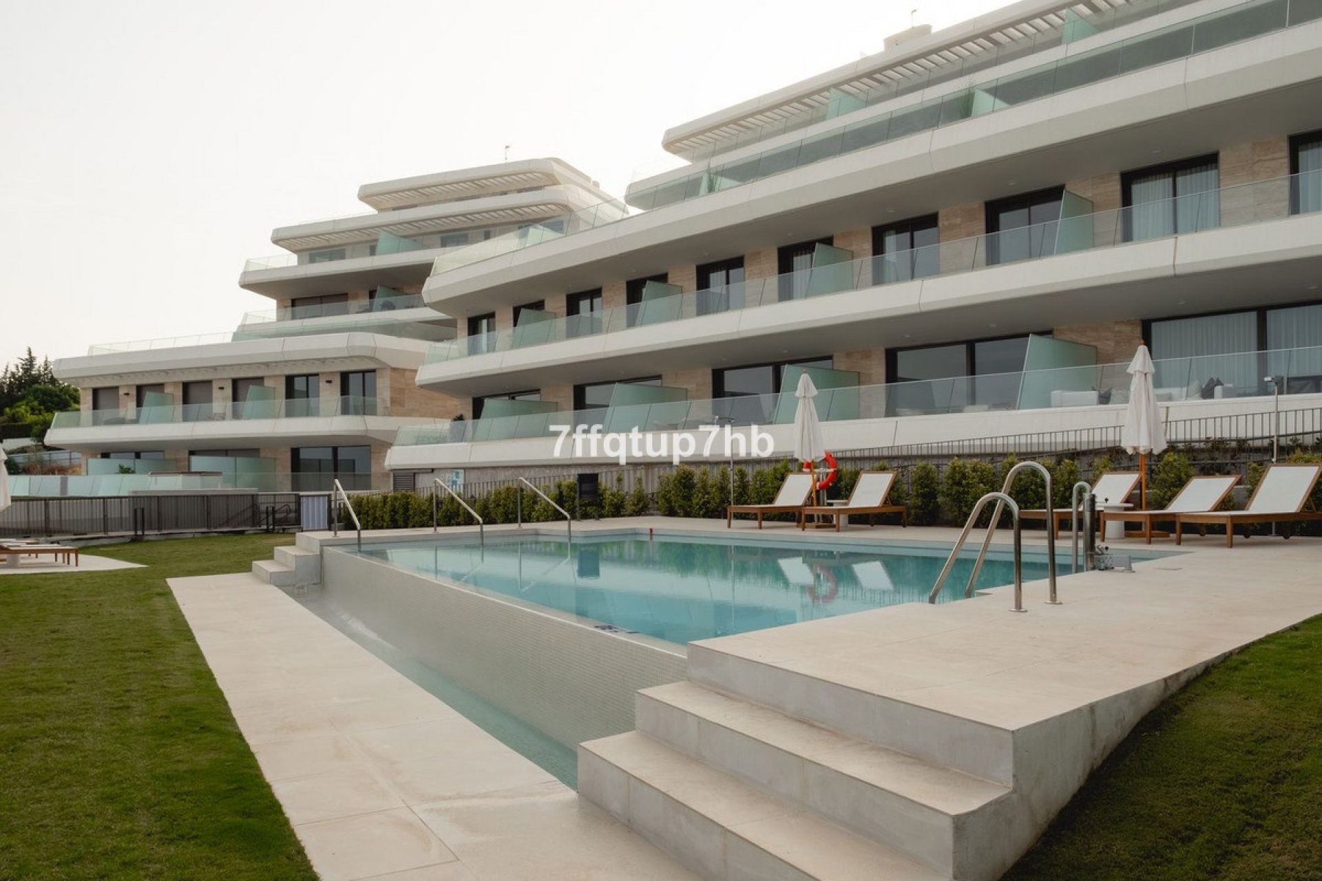 Resale - apartment - Estepona - Estepona Centro
