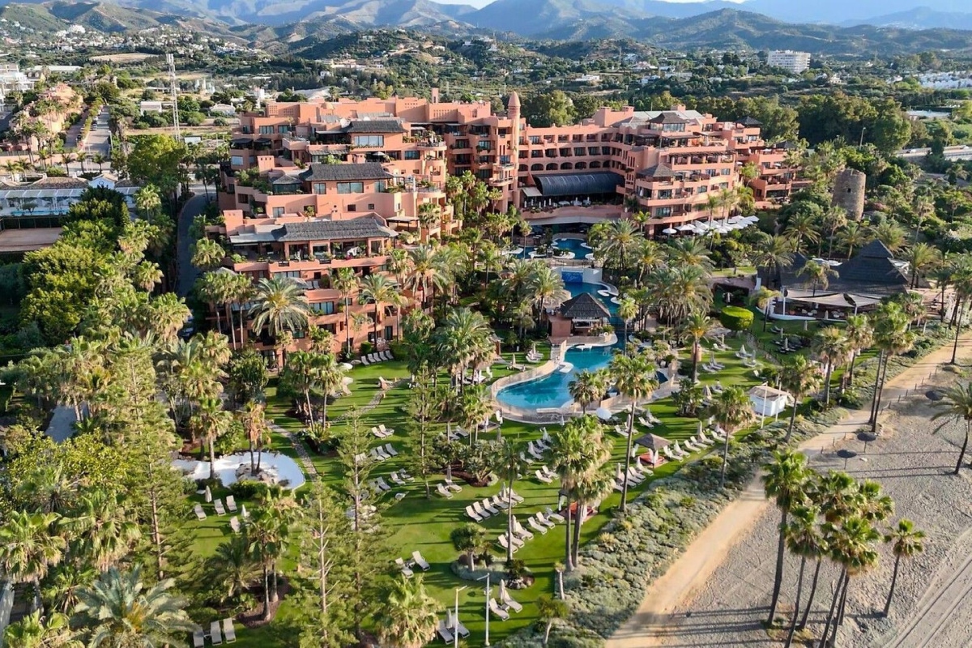 Resale - apartment - Estepona - Estepona Centro