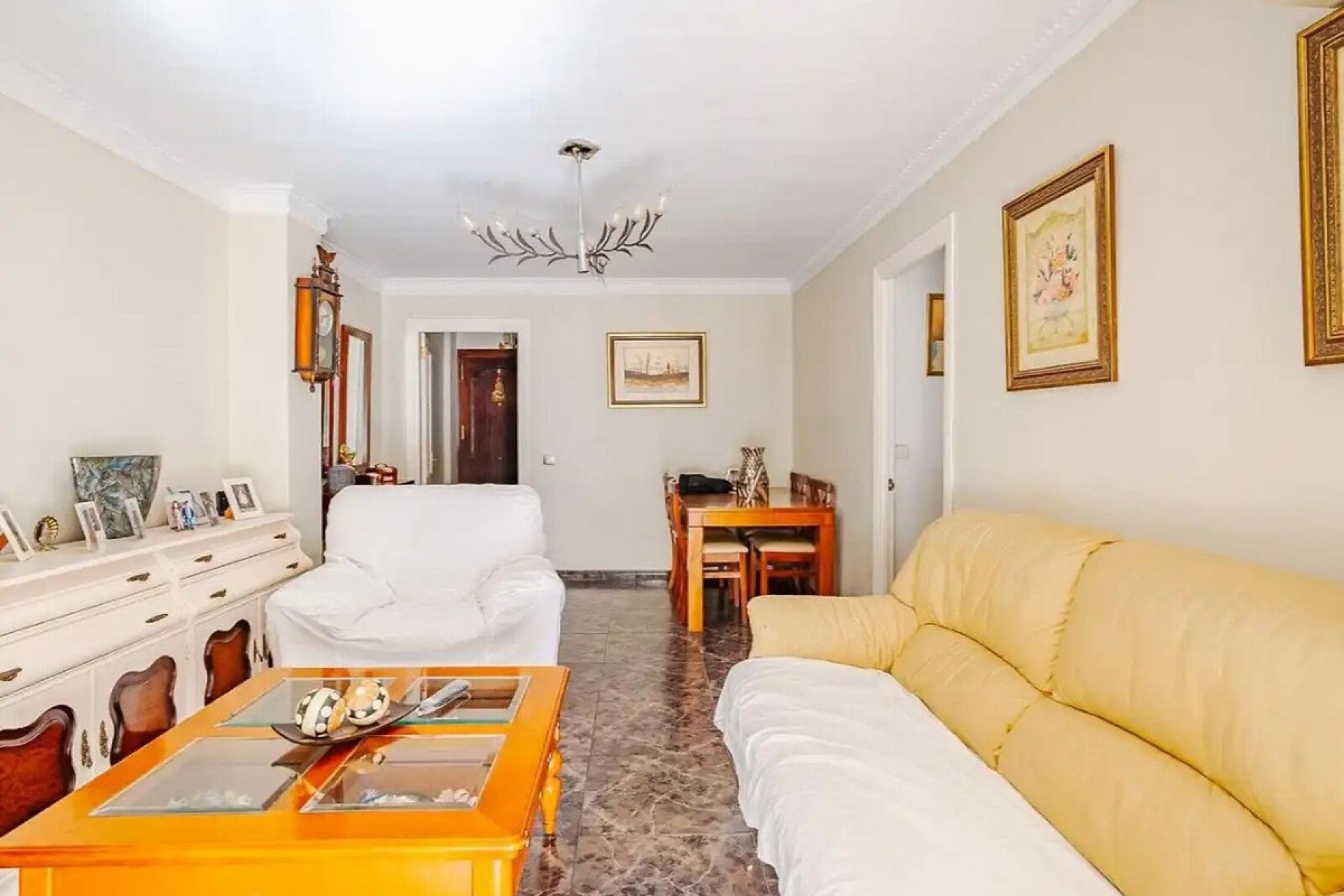 Resale - apartment - Estepona - Estepona Centro