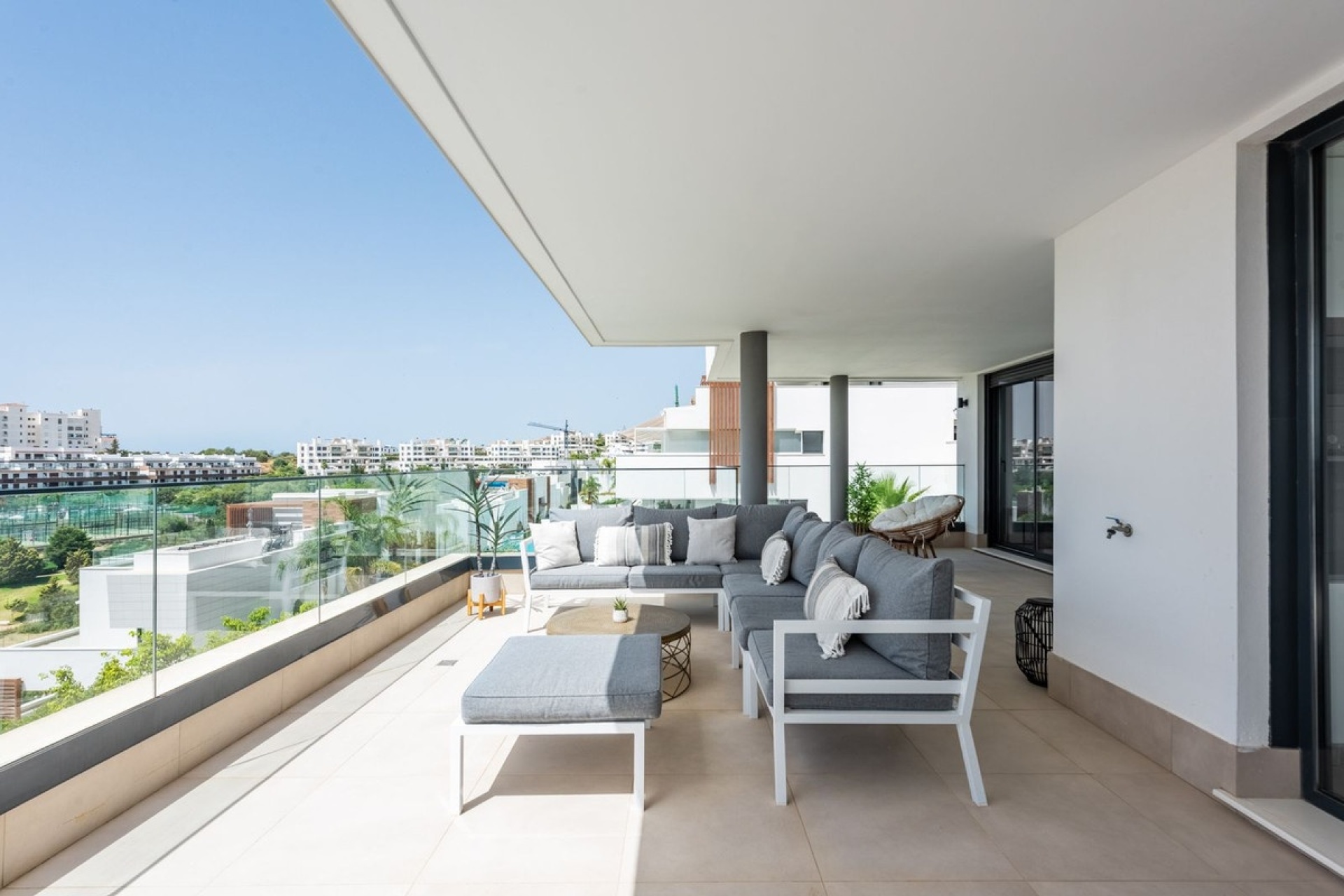 Resale - apartment - Estepona - Estepona Centro