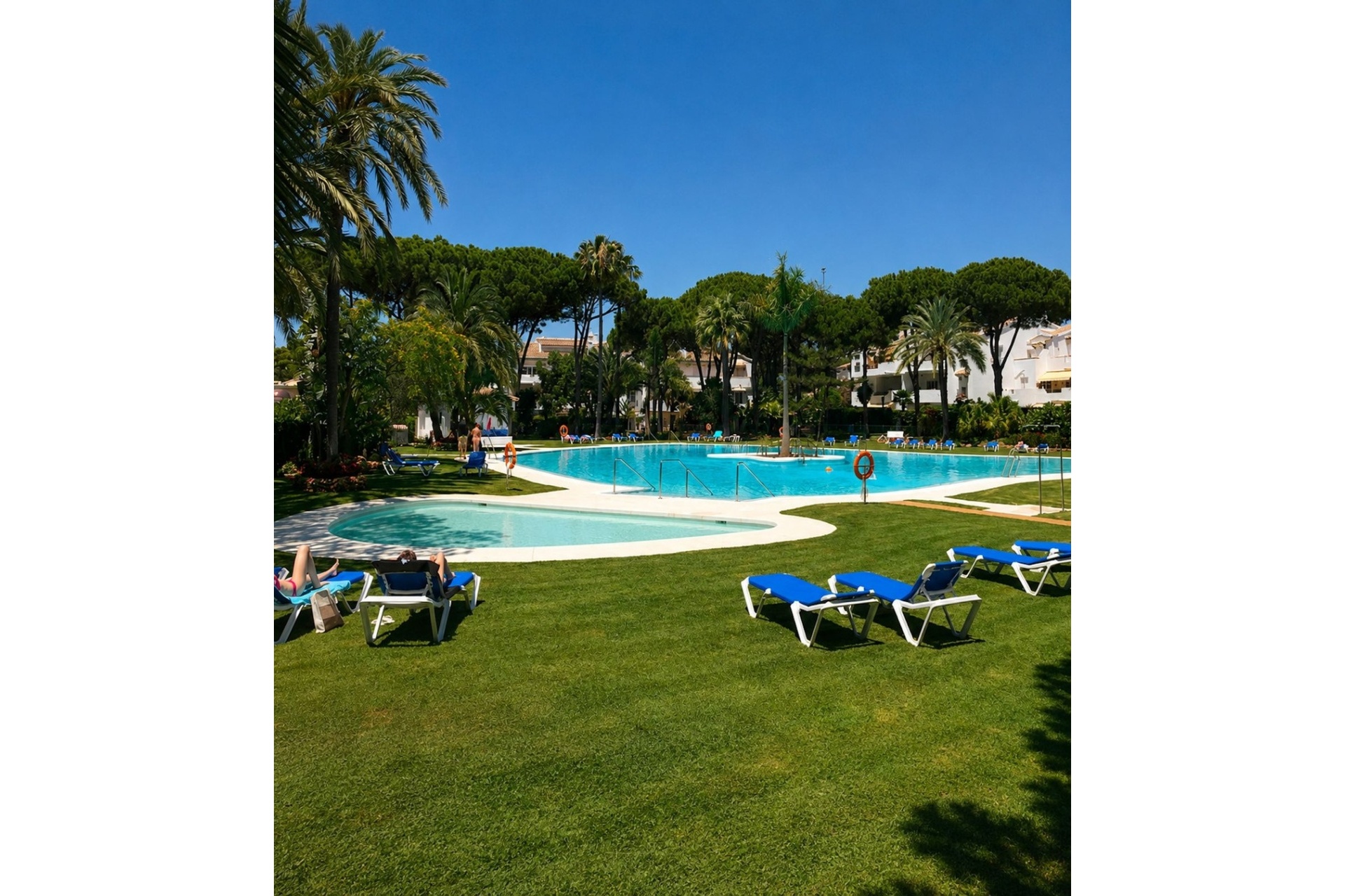 Resale - apartment - Estepona - Estepona Centro