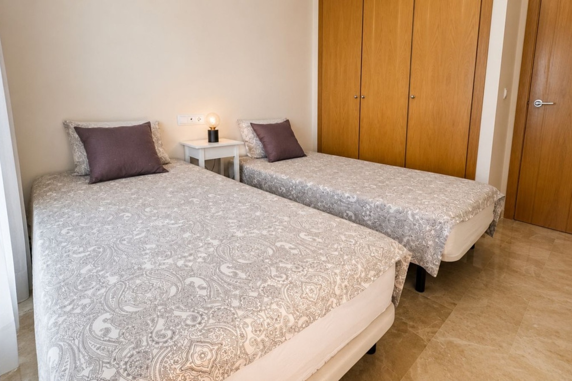Resale - apartment - Estepona - Estepona Centro
