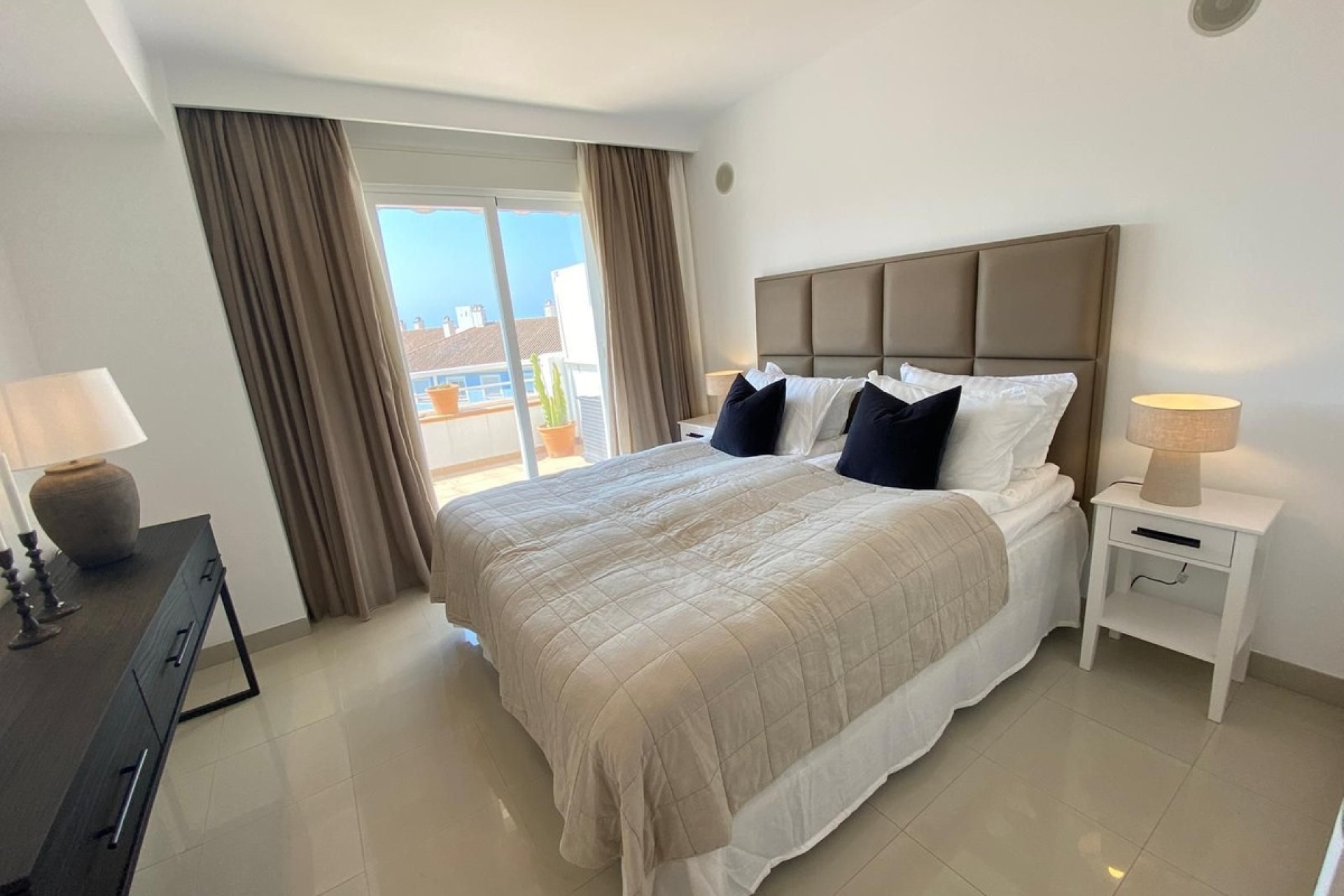 Resale - apartment - Estepona - Estepona Centro