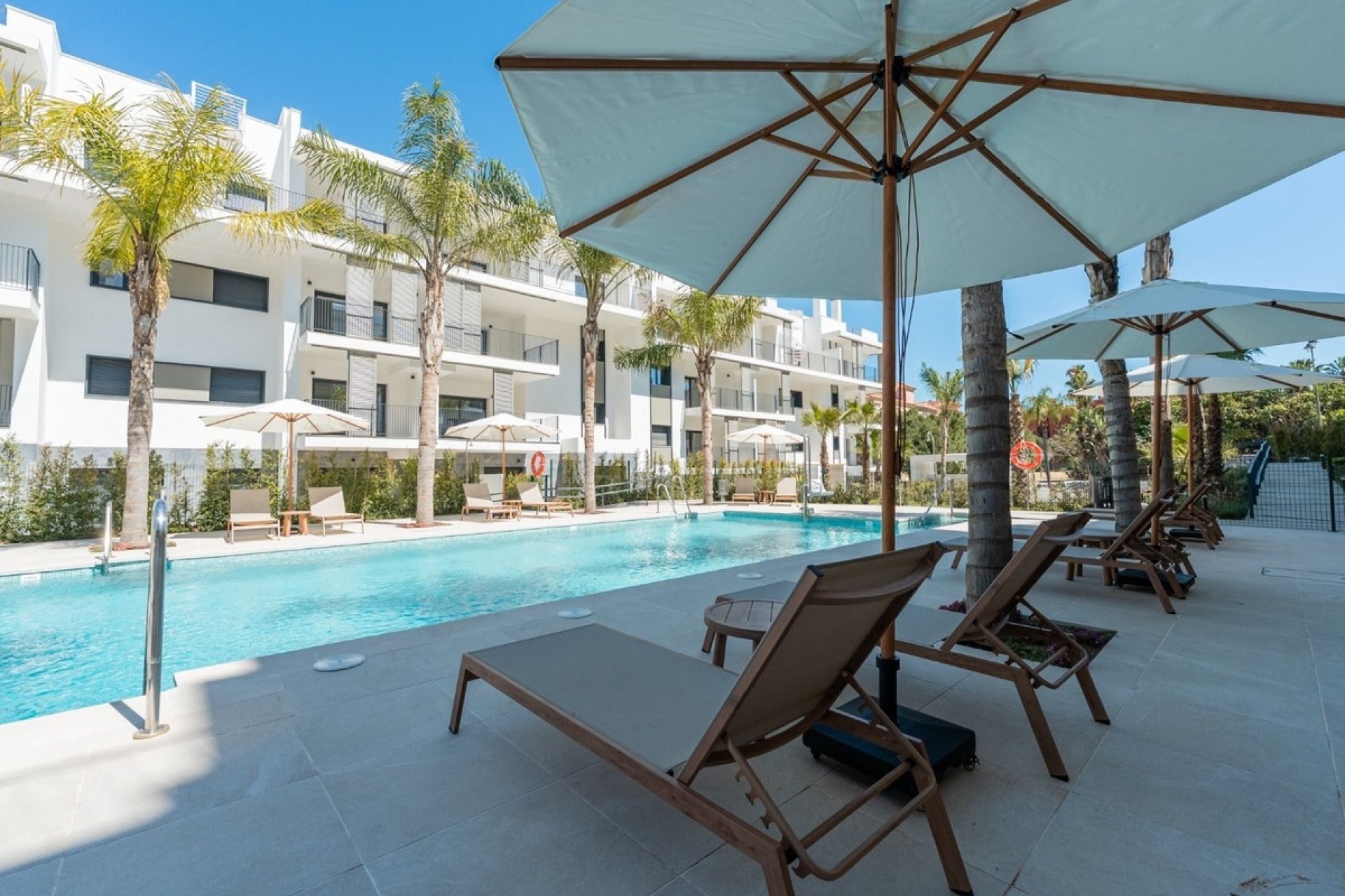 Resale - apartment - Estepona - Estepona Centro
