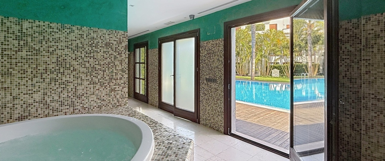 Resale - apartment - Estepona - Estepona Centro