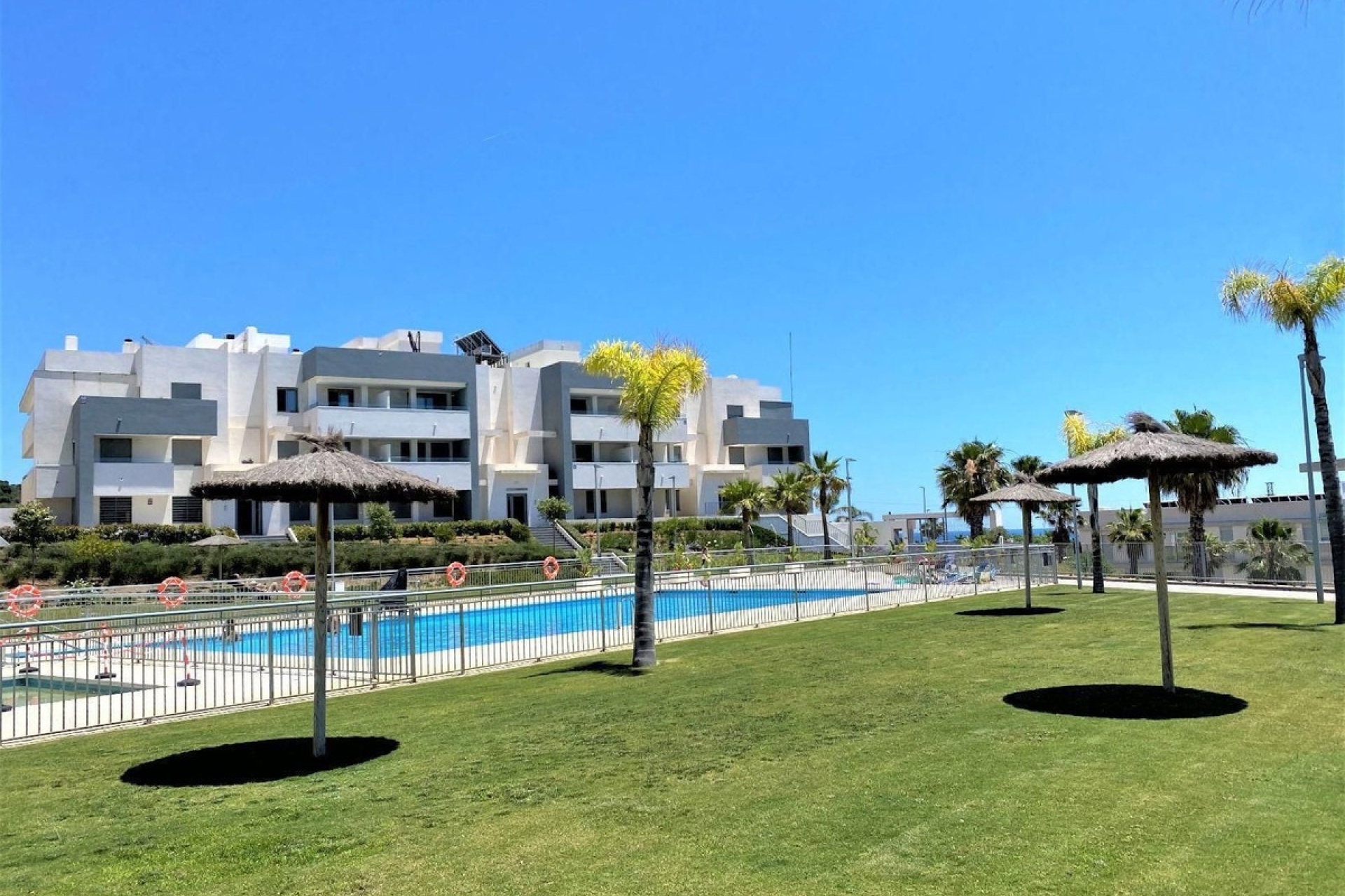 Resale - apartment - Estepona - Estepona Centro