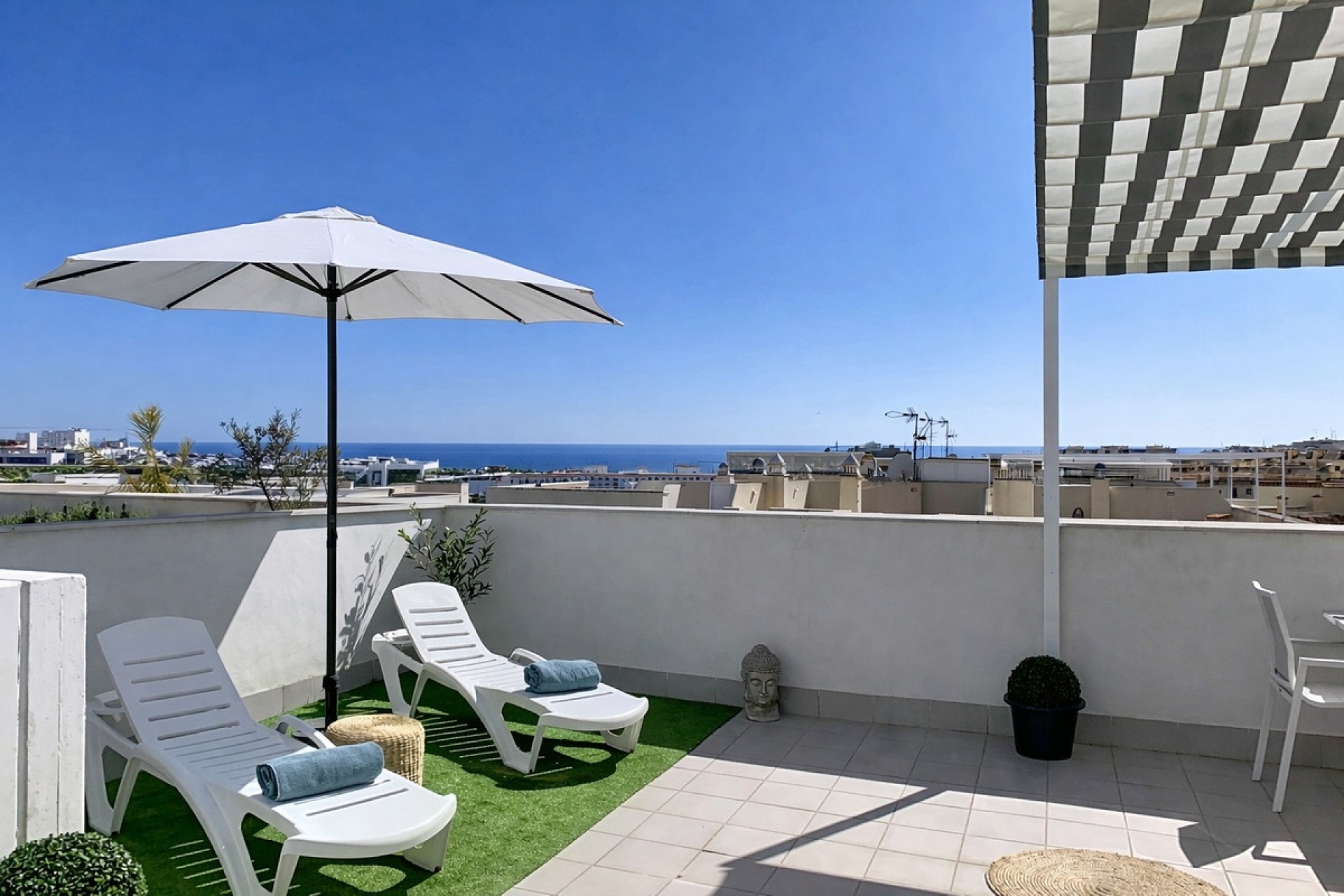 Resale - apartment - Estepona - Estepona Centro