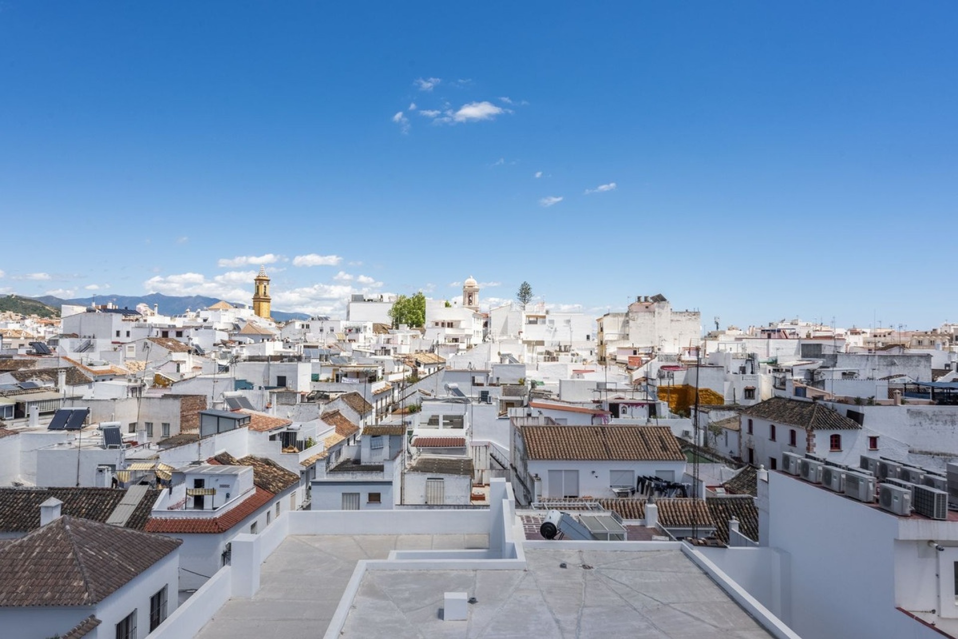Resale - apartment - Estepona - Estepona Centro
