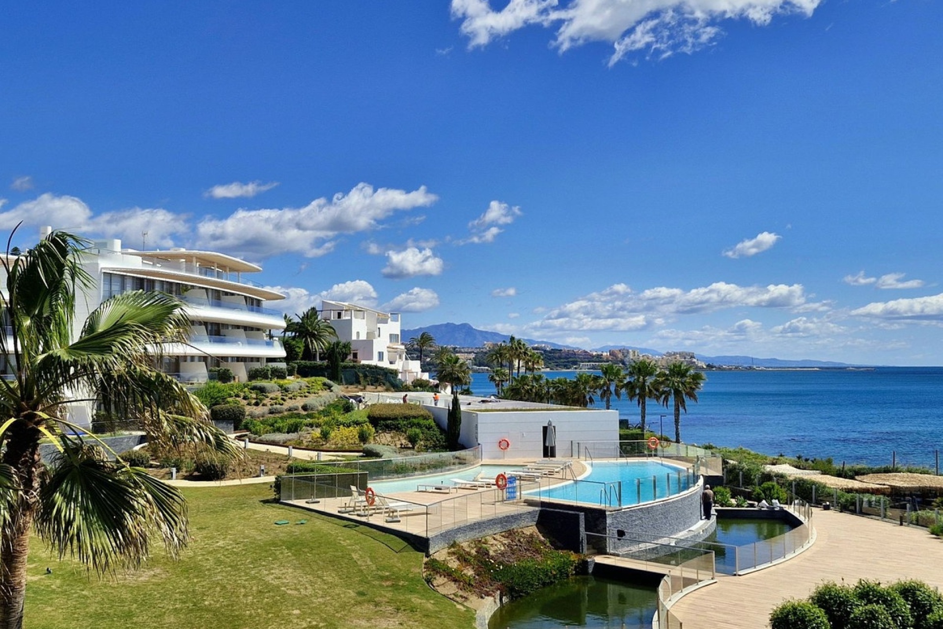 Resale - apartment - Estepona - Estepona Centro