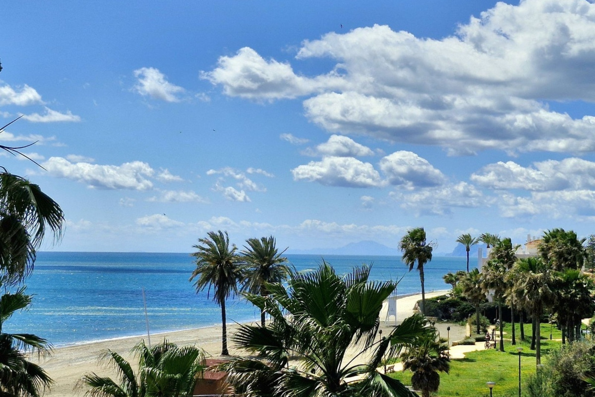 Resale - apartment - Estepona - Estepona Centro